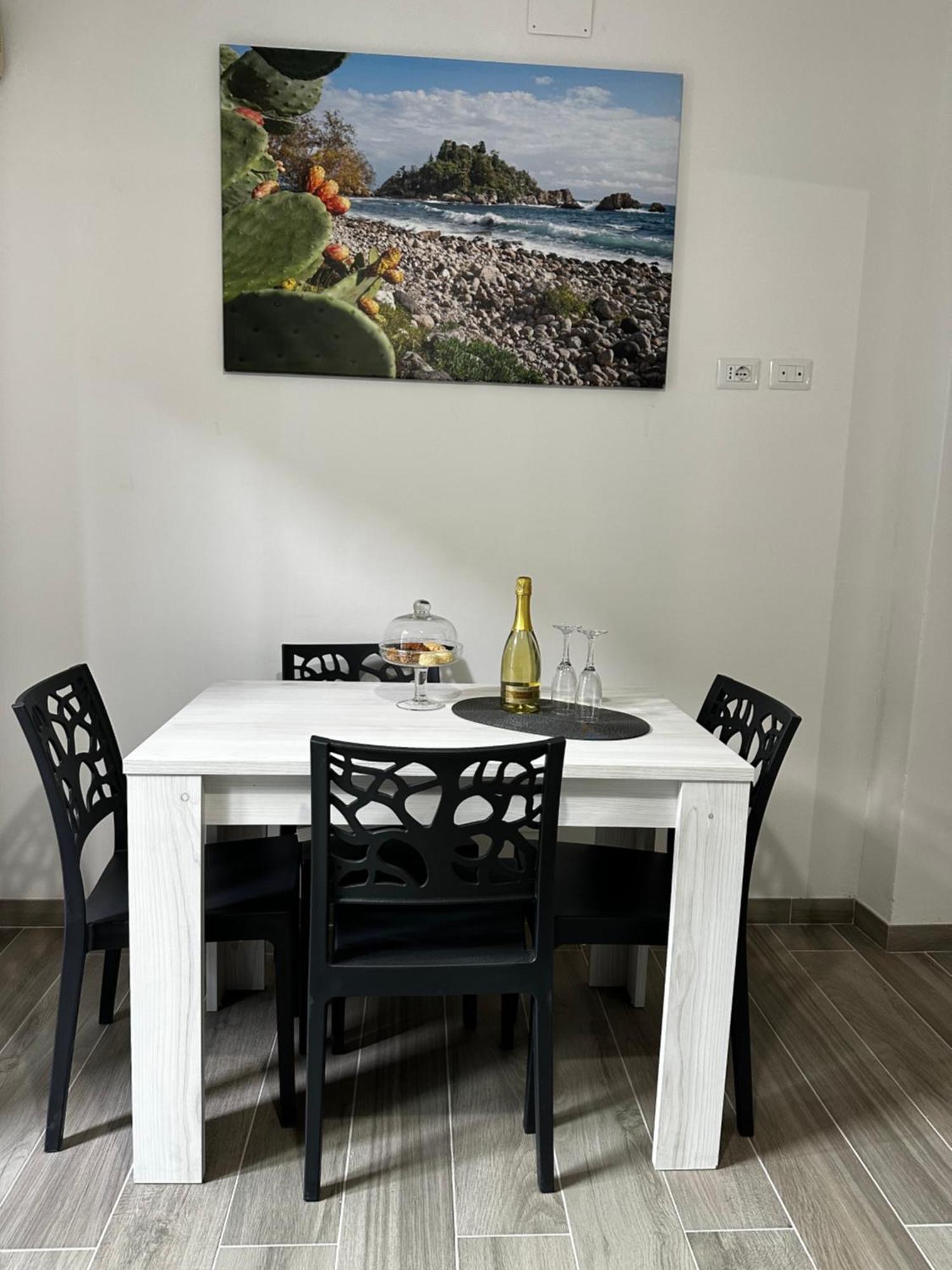 Taormina Beach Apartment *
